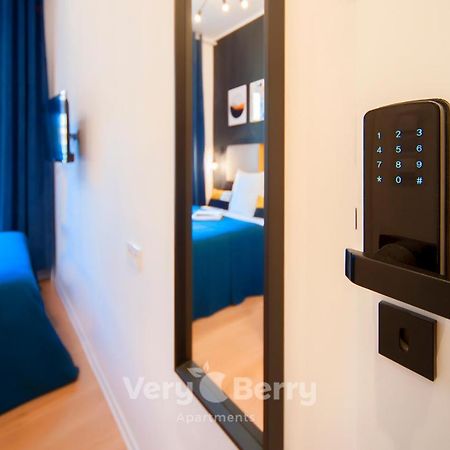 Very Berry - Glogowska 35A - Mtp Apartments - Self Check In 24H พอซนาน ภายนอก รูปภาพ