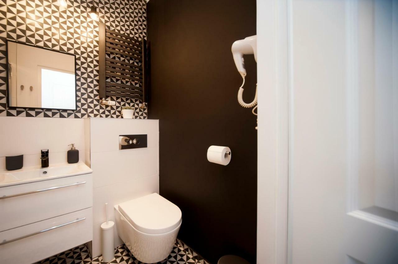 Very Berry - Glogowska 35A - Mtp Apartments - Self Check In 24H พอซนาน ภายนอก รูปภาพ