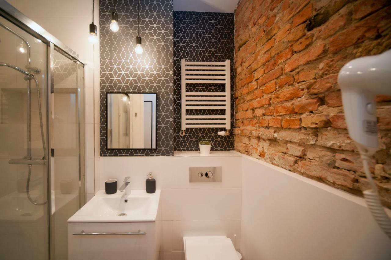 Very Berry - Glogowska 35A - Mtp Apartments - Self Check In 24H พอซนาน ภายนอก รูปภาพ