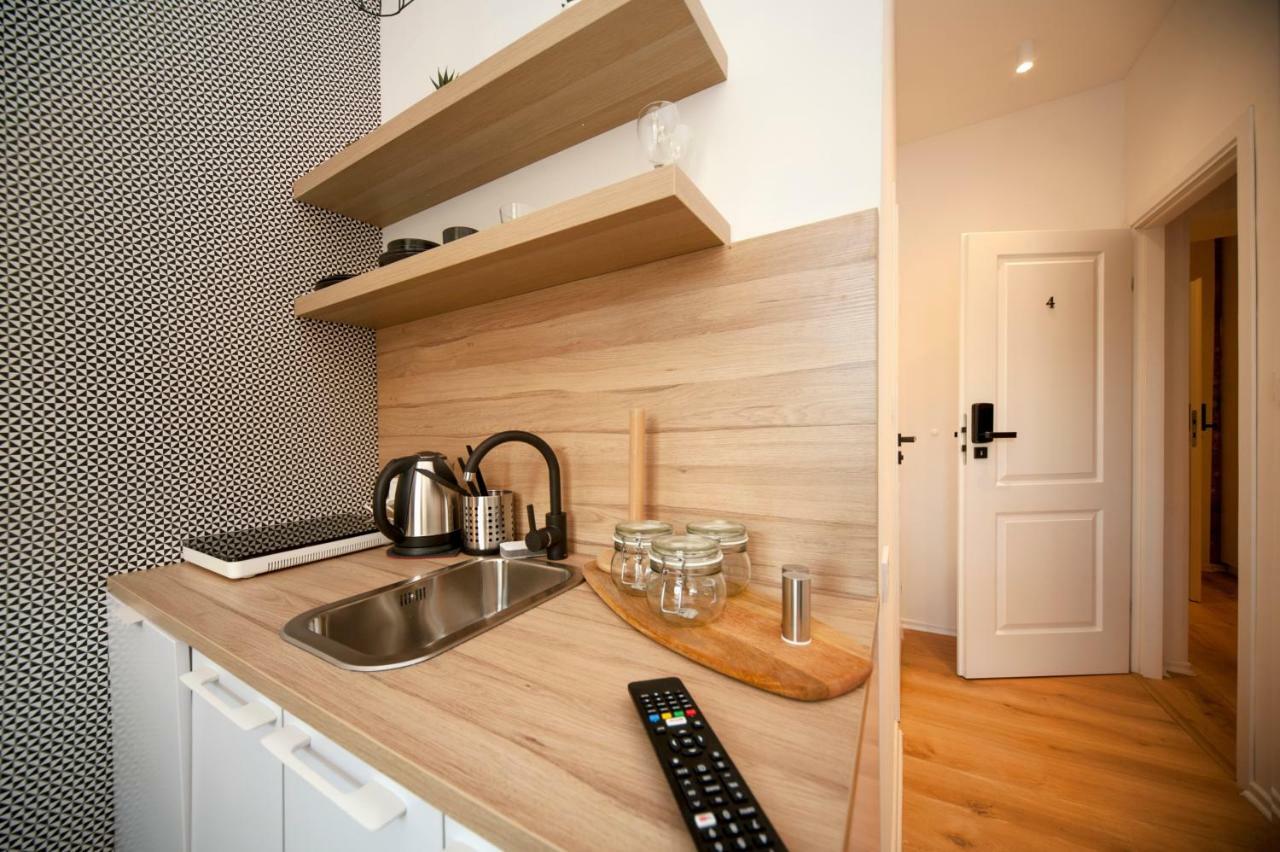 Very Berry - Glogowska 35A - Mtp Apartments - Self Check In 24H พอซนาน ภายนอก รูปภาพ