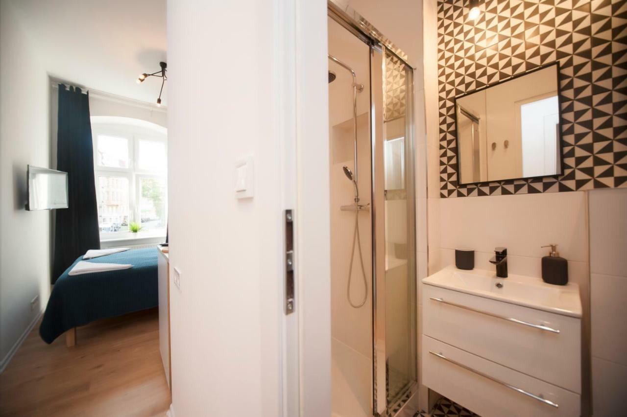Very Berry - Glogowska 35A - Mtp Apartments - Self Check In 24H พอซนาน ภายนอก รูปภาพ