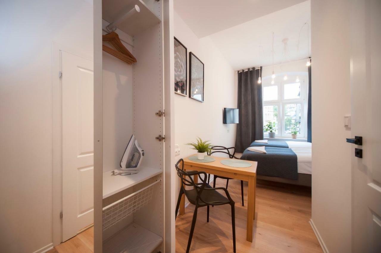 Very Berry - Glogowska 35A - Mtp Apartments - Self Check In 24H พอซนาน ภายนอก รูปภาพ