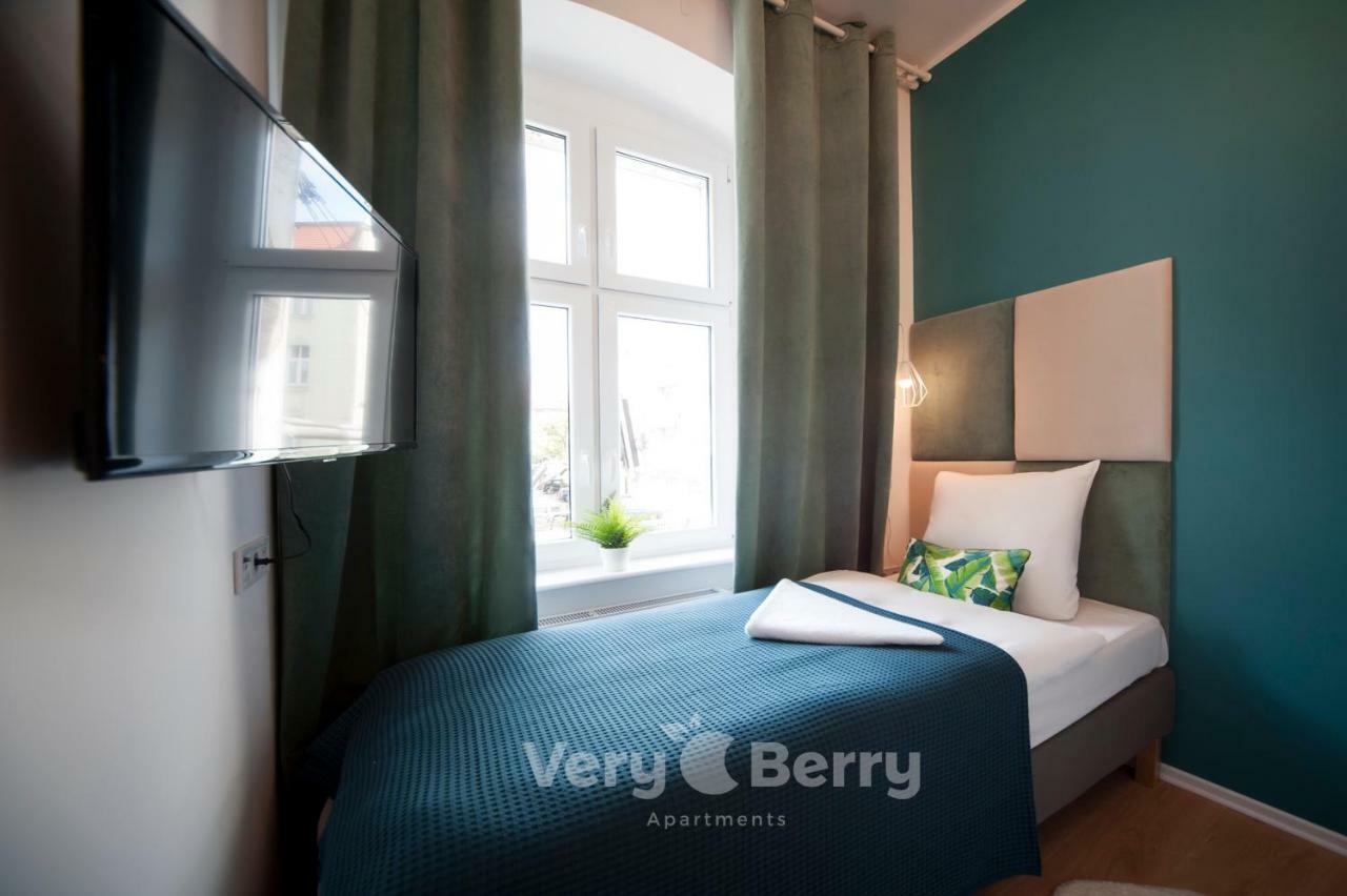 Very Berry - Glogowska 35A - Mtp Apartments - Self Check In 24H พอซนาน ภายนอก รูปภาพ