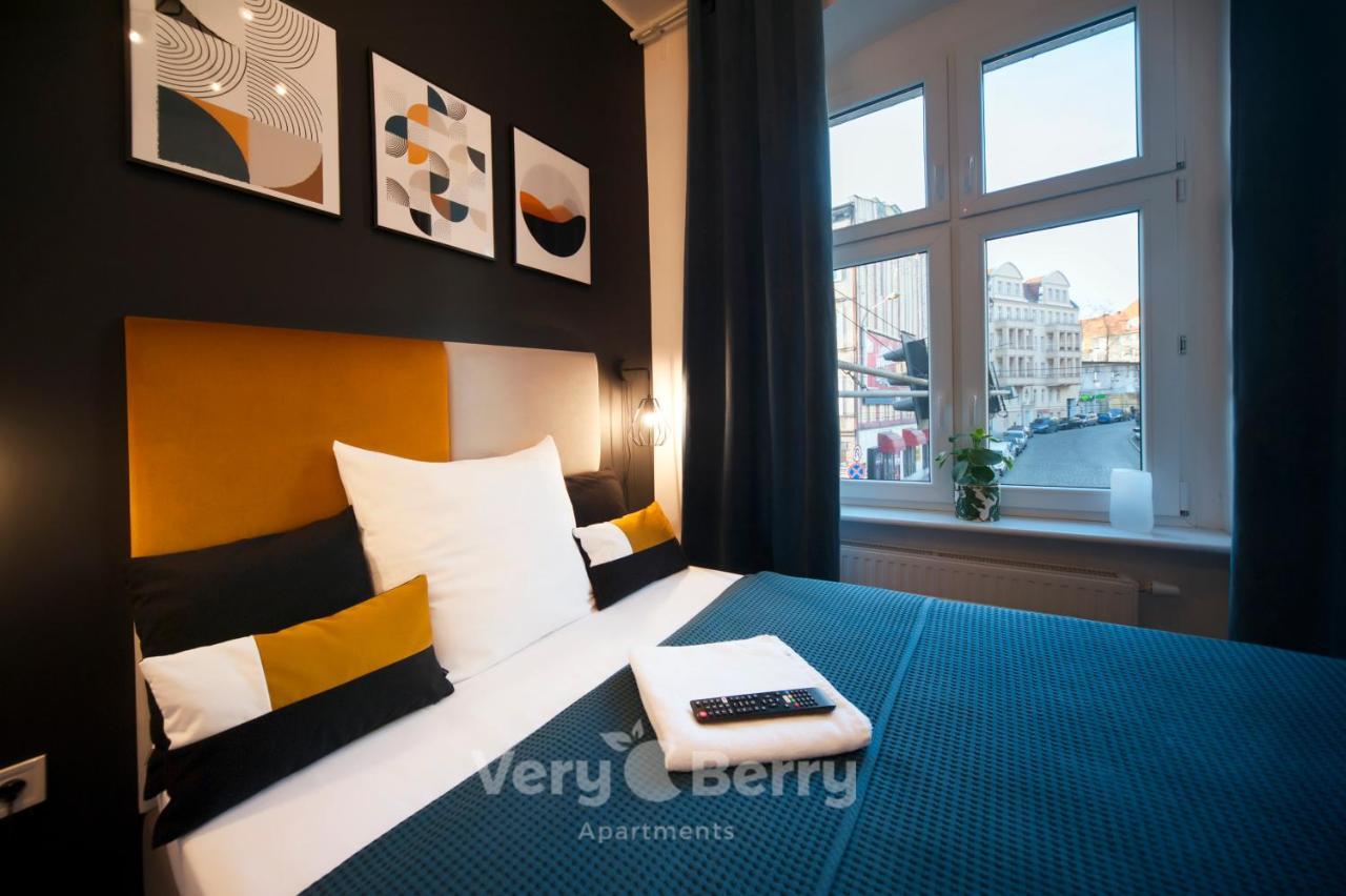 Very Berry - Glogowska 35A - Mtp Apartments - Self Check In 24H พอซนาน ภายนอก รูปภาพ