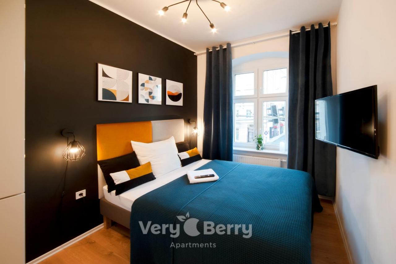 Very Berry - Glogowska 35A - Mtp Apartments - Self Check In 24H พอซนาน ภายนอก รูปภาพ