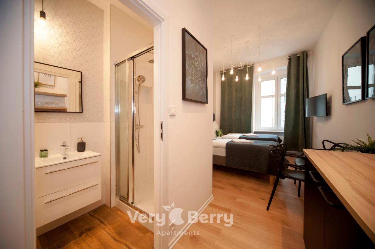 Very Berry - Glogowska 35A - Mtp Apartments - Self Check In 24H พอซนาน ภายนอก รูปภาพ
