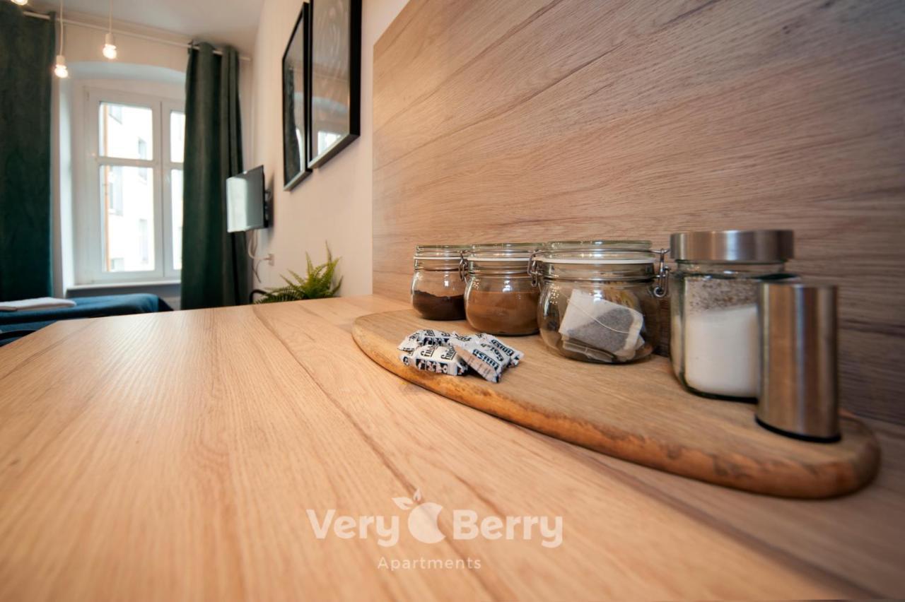 Very Berry - Glogowska 35A - Mtp Apartments - Self Check In 24H พอซนาน ภายนอก รูปภาพ